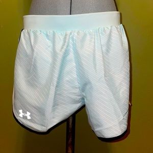 Women’s Under Armour Size SM Athletic shorts